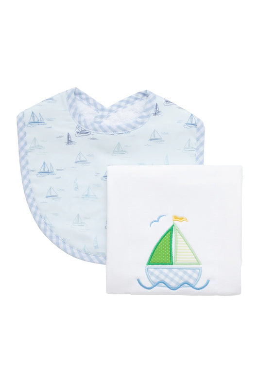 BLUE SAILBOAT BASIC BIB & BURP SET
