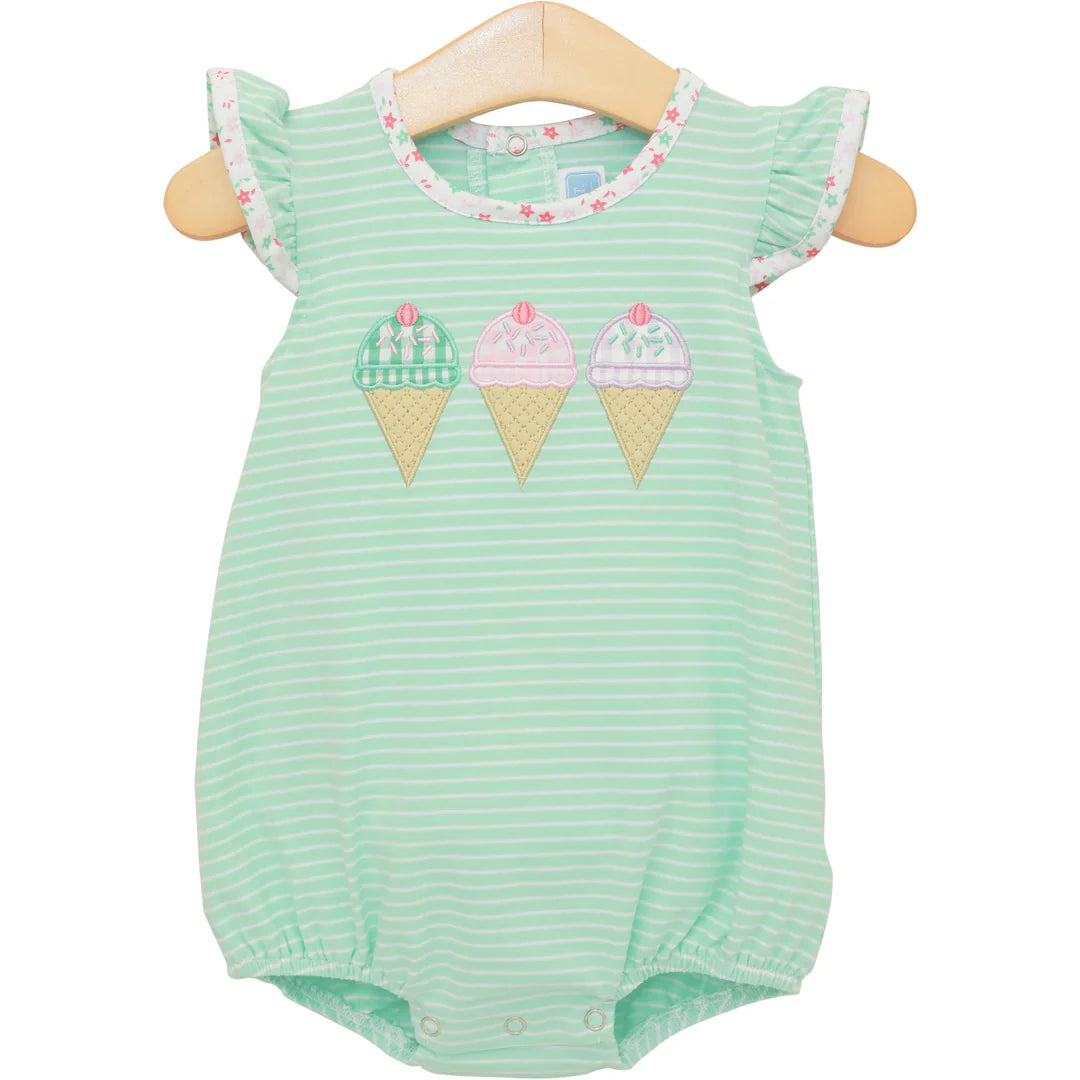 TRIPLE SCOOP FLUTTER BUBBLE