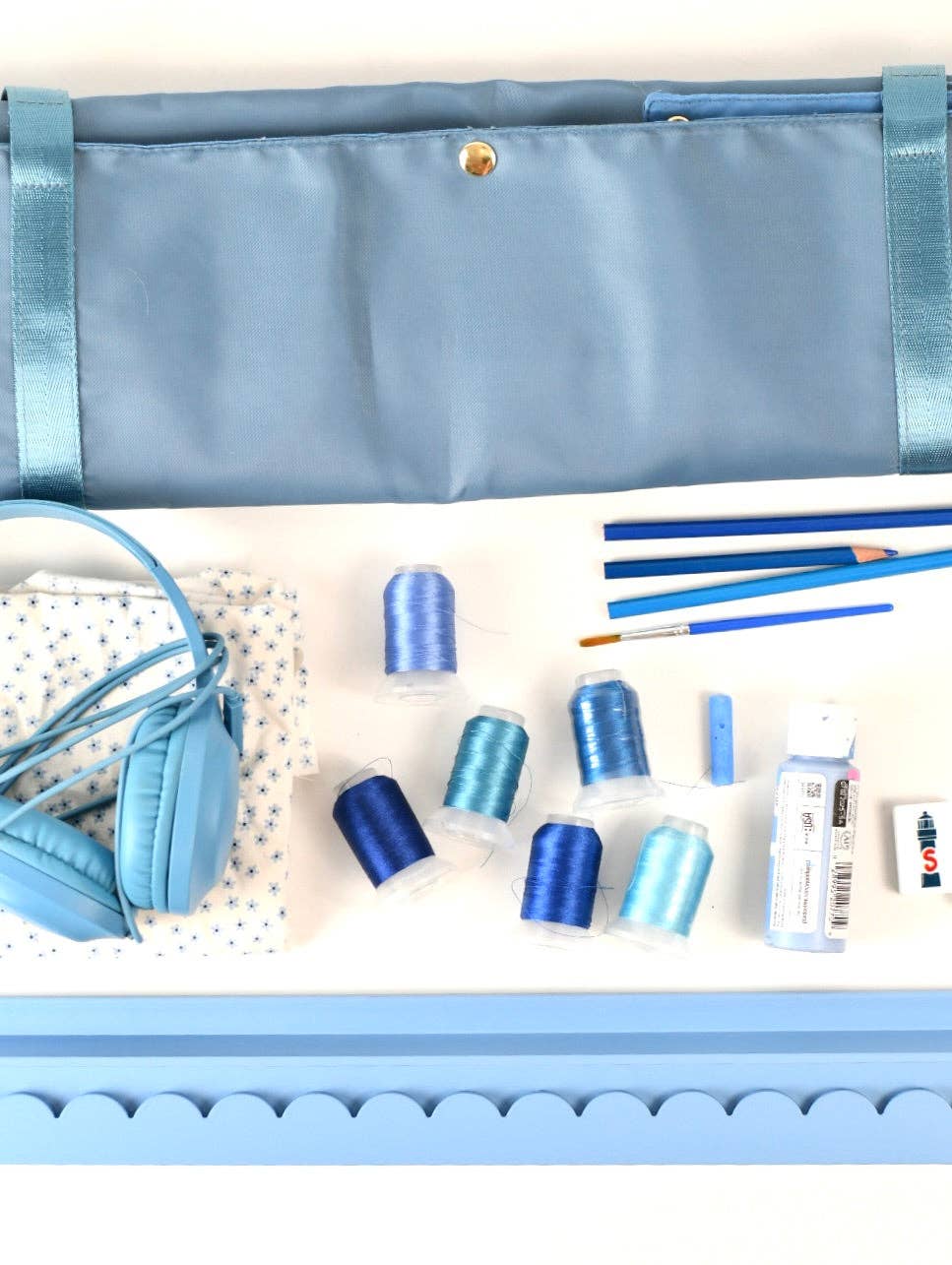 Preppy Blue Scalloped Wooden Mahjong Racks