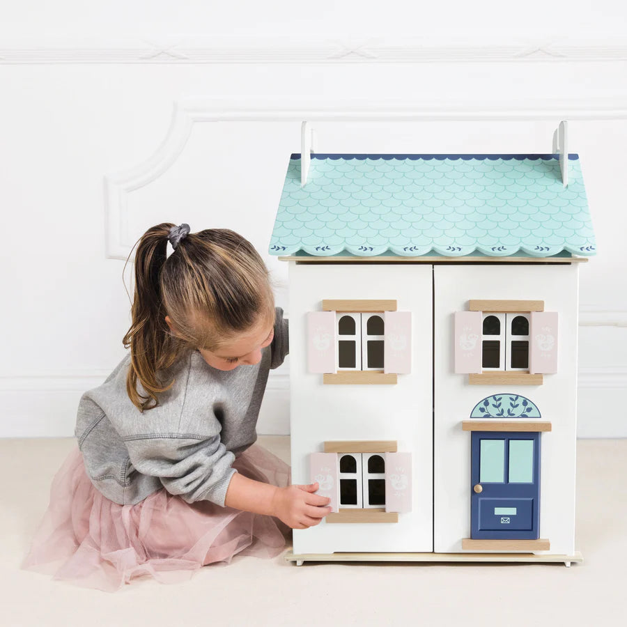 BLUEBELLE WOODEN DOLLHOUSE