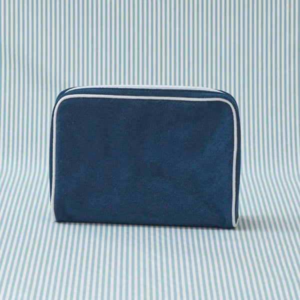 LARGE SIGNATURE TOILETRY BAG